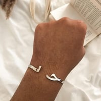 اساور حب تصميم حسب الطلب