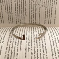 اساور حب تصميم حسب الطلب