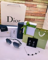 هديه نسائية | نظارة ديور مع مجوهرات فان كليف