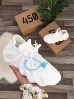 شوز نسائي ورجالي موديل ايزي. اديداس 450 *