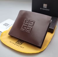 جديدنا محفظة ماركة جفنشي مع ملحقات الماركة