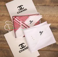 شماغ شانيل احمر غامق