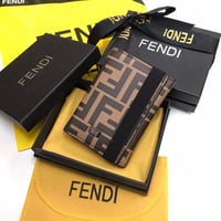 محفظة بطاقات ماركة فندي