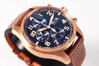 اي دبليو سي بايلوت كرونوغراف | ماستر كواليتي