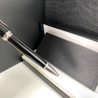 قلم دنهل سنتري مان طبق الأصل