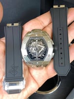 هوبلوت بيق بانق سانق بلو كينق هاي كواليتي