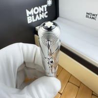 قلم مونت بلانك إصدار خاص لإخوان جريم طبق الأصل