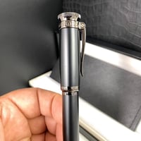 قلم دنهل سنتري مان طبق الأصل