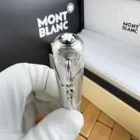 قلم مونت بلانك إصدار خاص لإخوان جريم طبق الأصل