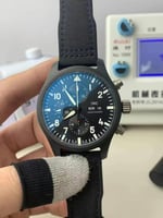 اي دبليو سي بايلوت كرونوغراف | ماستر كواليتي