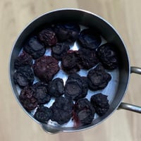 توت ازرق مجفف