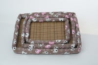 فرشة للقطط مقاسات مختلفة