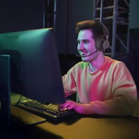 سماعة راس لاسلكية بلوتوث للألعاب صوت نقي وقوي RGB...