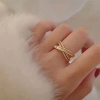 خاتم ذهبي (يتضوق ويتوسع)