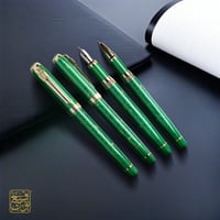 الطقم الأخضر