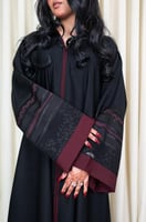 4307 | عباية سوداء مطرز يدويً قماش نواعم