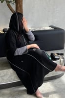 2218 | عباية كتف كم استرش رصاصي مع تحديد جانبي