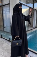 3245 | عباية دبل كلوش بأكمام فرنسية ودانتيل متصل