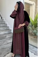 5133 | عباية شتوية مخمل بأكمام وطرحة بنية