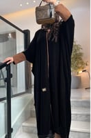 5129 | عباية كتف نص بشت شتوية مخمل سوداء