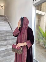 5133 | عباية شتوية مخمل بأكمام وطرحة بنية
