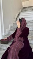 5124 | عباية شتوية مخمل حمراء بأكمام كشميري