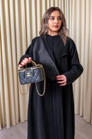 2228 | عباية كتف كويتي طبقات مع بنطلون
