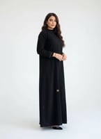 2215 | عباية كتف سوداء سادة دقة خيط من الأمام وتحد...