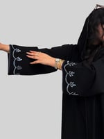 4269 | عباية كتف سوداء مطرز سماوي