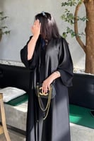 4220 | عباية كتف مطرزة سوداء بفصوص ودقات