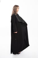 2228 | عباية كتف كويتي طبقات مع بنطلون