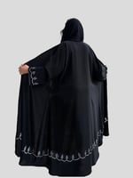 4269 | عباية كتف سوداء مطرز سماوي