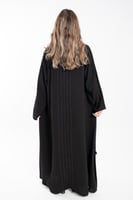 4303 | عباية كتف بتطريز اسود