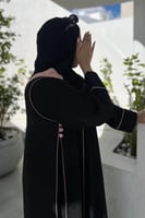 4243 | عباية كتف مكونة من قطعتين