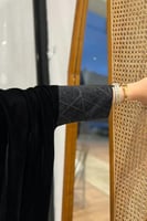 5128 | عباية كتف نص بشت مخمل شتوية