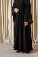 3279 | عباية كتف بقصة كلوش وكم فرنسي