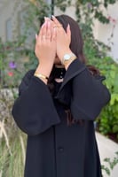 3246 | عباية كتف كلوش مقفلة من الأمام بأكمام مربعة