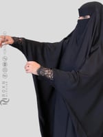 1446 | عباية راس بشت كامل كم دانتيل كوري قماش حرائ...