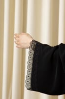 3277 | عباية كتف نص كلوش مع طرحة