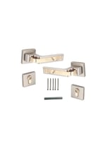 مقبض باب مفصول .