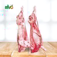 نصف عجل بلدي تقريبا وزن 65 كغ