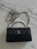شنطة شانيل هاي كوالتي لون اسود حجم صغير