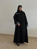 عباية نص كلوش قماش(كريب)باكمام جاكار