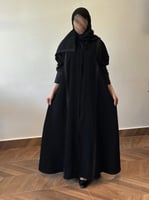 عباية نص كلوش قماش(سراميك) باضافة كلفه دانتيل واكم...