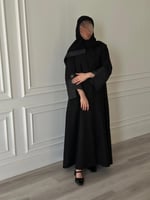 عباية نص كلوش قماش(كريب)باكمام جاكار