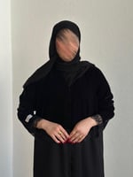 عباية قماش(كريب+مخمل)اضافه دانتيل