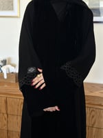 عباية نص كلوش قماش(ملكي+مخمل) باضافة كلفه اسود