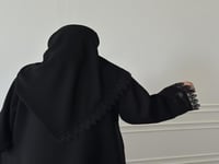 عباية كلوش قماش(انترنت) كلفه بالاكمام واسفل العباي...