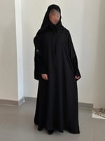 عباية نص كلوش قماش(انترنت)باكمام شيفون مخمل