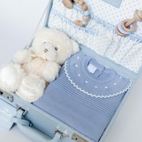 حقيبة جلدية بلباس مع جوارب من البراند الأوربي ARTE...